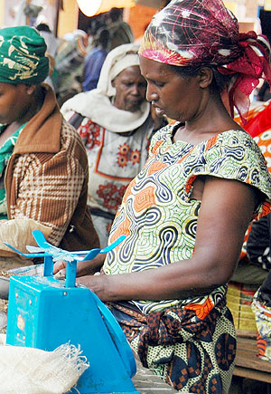 A retailer besides one type of banned weigh scale by RBS (File Photo)