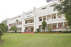 The main building of NUR in Huye. The imminent relocation of two faculties remain in balance (File Photo)