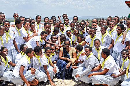 First Lady, Jeannette Kagame, together with some of the Gashora Girls (Photo Imbuto Foundation)