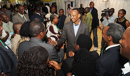 President Kagame thanking supporters of Girinka. (Photo Urugwiro Village)