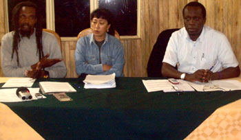 Emmanuel Gatera Rudasingwa (l), Mrs. Rudasingwa and Olivier Rwabukera (photo / G. Mugoya)