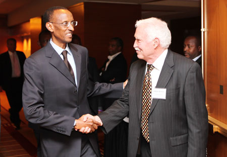 President Kagame with Joe Ritchie, a prominent member of the Chicago business community yesterday (Photo Village Urugwiro)