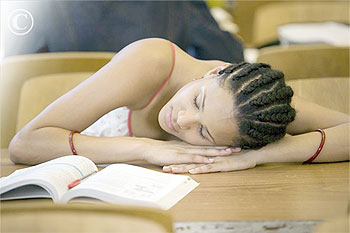 Student sleeping on desk. Net photo