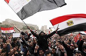 Protesters chant slogans in Tahrir square near in Cairo February 3, 2012. Net photo