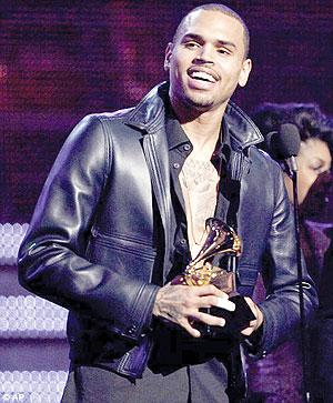 Controversial win. Chris Brown won a Grammy award last weekend. Net photo.