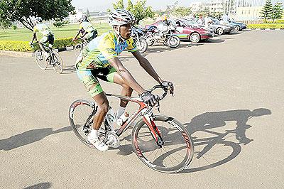 Adrien Niyonshuti, warming up during the Tour of Rwanda race last year. He wants a top five finish in the prestigious Cape Epic race. The New Times/File.