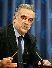 Outgoing ICC chief prosecutor, Luis Moreno-Ocampo. Net photo.