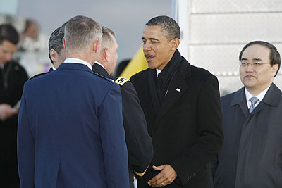 U.S. President Barack Obama arrives at the Osan Air Base in Seoul, South Korea, on March 25, 2012. Photo Xinhua.