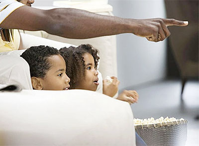 Parents have the responsibility to protect what their children view on television, or watch at concerts. Net photo