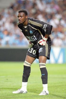 Marseille captain Steve Mandanda has questioned the squadu2019s motivation. Net photo.