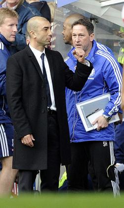 Interim manager Roberto Di Matteo has led Chelsea into the Champions League semifinals but needs to do more. Net photo.