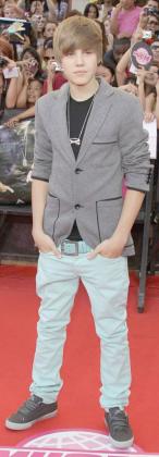 Justin Bieber is a style icon for many teenagers. Net photo.