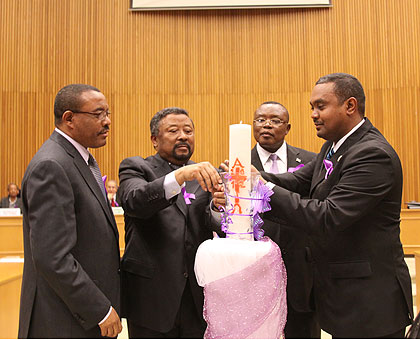 (L-R) Ethiopiau2019s Deputy Prime Minister and Minister of Foreign Affairs, Ato Hailemariam Dessalegn; Chairperson of the AU Commission, Dr Jean Ping; Rwandau2019s Permanent Representative to the AU and envoy to Ethiopia, Prof. Joseph Nsengimana; and Human Rights