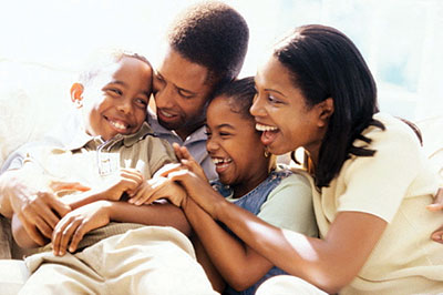 Great parents have the ability to nurture children as their own, even when they are not. Net photo.