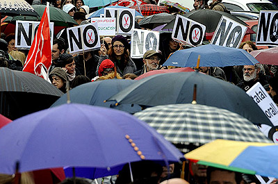 Spainu2019s two biggest unions, the CCOO and the UGT, said Spaniards marched in 55 cities on Sunday Net photo.