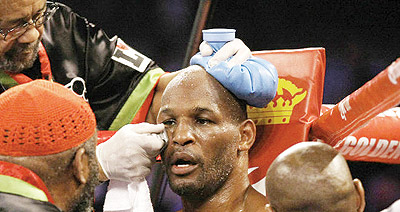 Bernard Hopkins has vowed to fight on despite advancing years. Net photo.