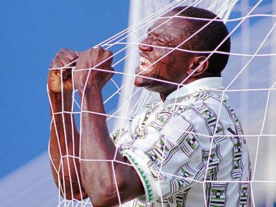 Rashidi Yekini celebrating Nigeriau2019s frist ever goal in the World Cup Net Photo.