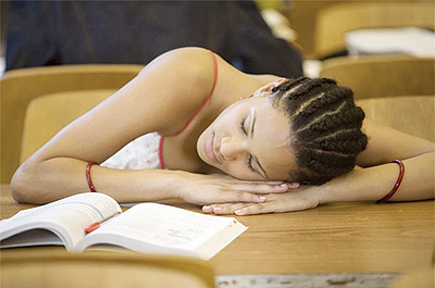 Late nights affect the academic participation of teenagers. Net photo.