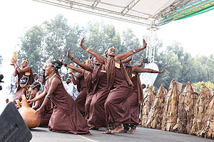 Rwandan cultural dancers