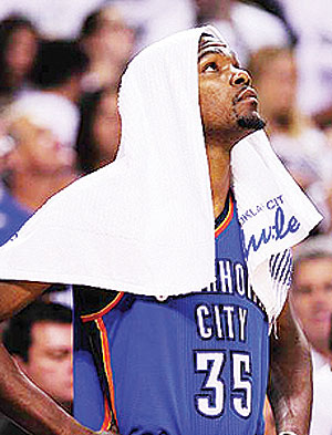 DEJECTED: Ocklahoma City Thunder's star player Durant.  Net photo.