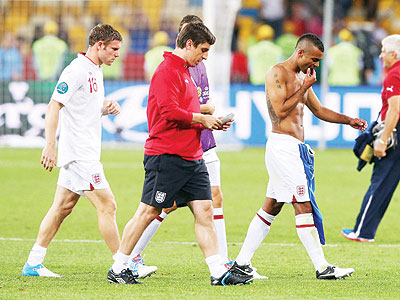 Itu2019s an all too familiar feeling for England, as the Three Lions leave a major tournament on penalties once again. Net photo.