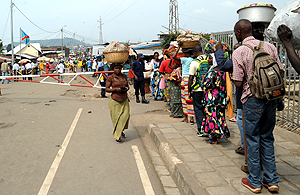 Cross border trade at Rwanda-DRC crossing point. The New Times / File.