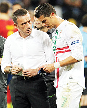 Paulo Bento asked Cristiano Ronaldo to take the fifth penalty. Net photo.