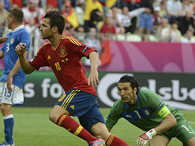 FROM SAME GROUP: Cesc Fabregas equalised for Spain against Italy in Group C after a lovely move involving Silva. Net photo.