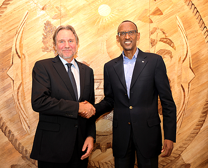 President Kagame with the outgoing Dutch Ambassador to Rwanda Frans Makken after the latter bid farewell to the President yesterday. The New Times / Village Urugwiro.