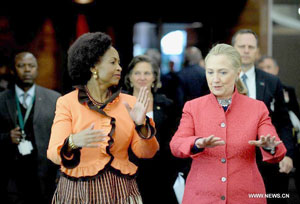 Clinton in S. Africa