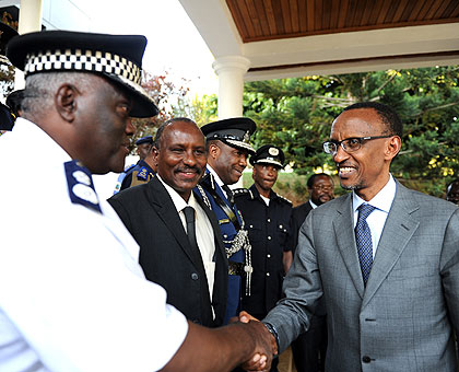 President Kagame receives regional police chiefs at Village Urugwiro yesterday. The New Times / Village Urugwiro.