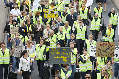 The German flag carrier grounded 217 of 370 flights on Tuesday due to the strike action. Net photo