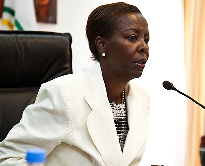 Mushikiwabo addressing journalists yesterday. The New Times T. Kisambira.