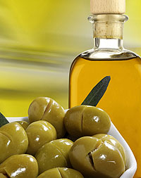 Olive oil is healthier and best for frying foods. Net photo.