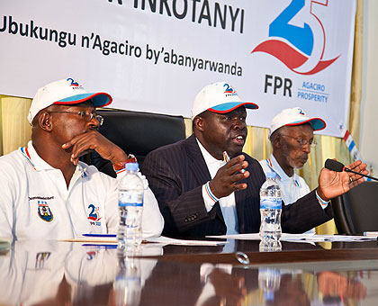 RPF Commissioner Abdul Karim Harerimana, (L) Vice Chair Christophe Bazivamo (C) and  the SG Francois Ngarambe during the news conference, yesterday. The New Times / T.Kisambira.