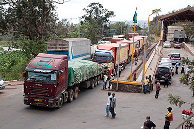 Trucks at the Rusumo border post. The New Times / Timothy Kisambira.