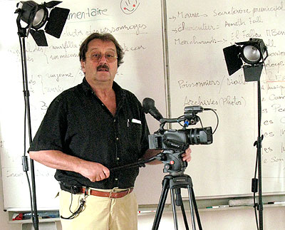 Peter Heller demonstrates during the workshop. The New Times /  Andrew Israel Kazibwe.