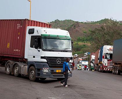 A busy Rusumo border that connects Rwanda and Tanzania; Diplomats have been urged to sensitize citizens on integration. The New Times, Timothy Kisambira.