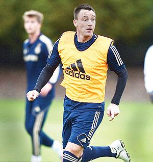 Terry trains at Cobham on Friday ahead of his expected return against Liverpool on Sunday. Net photo.