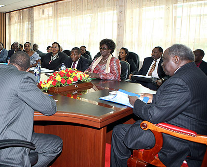 Kenyan President Mwai Kibaki holds talks with officials from the East African Business Council (EABC) in Nairobi early this year. The New Times / File.