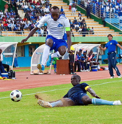 Rayon captain Karim Nizigiyimana, seen here in action against Police in a league game. Inset: Rayon coach Didier Gomes da Rosa. The New Times/File.