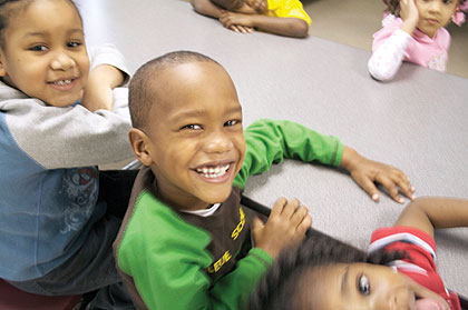 Keeping a child happy requires finding the perfect daycare. Net photo.