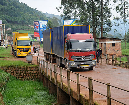 Trucks enter Rwanda from Uganda through Gatuna. The New Times / File.