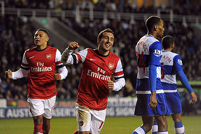 Santi Cazorla scored a hat trick as Arsenal emphatically bounced back from its recent disappointments. Net photo.