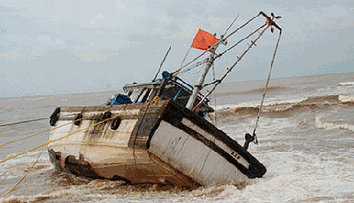 At least nine people died and many more could be missing after a boat sank in the Congo River not far from Kinshasa. Net photo.