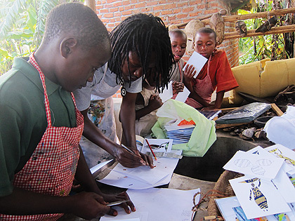 Hakizimana trains kids at his art studio in Musanze.    The New Times/Ivan Ngoboka