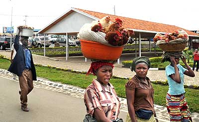 Chicken traders in a local town. Urbanisation could lead to poverty reduction according to the UN. The New Times/John Mbanda.