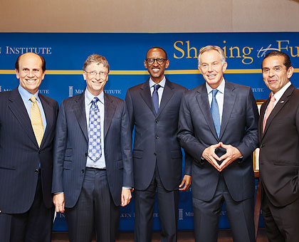 President Kagame with Michael Milken, Bill Gates, Tony Blair and Mayor Antonio Villaraigosa of Los Angeles following the closing panel on Investing in African Prosperity at the Milken Institute Global Conference.The New Times/Village Urugwiro.