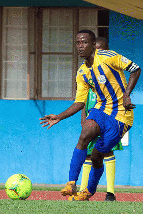 Haruna Niyonzima in action for Amavubi in a friendly match against Libya in March. The New Times / T. Kisambira