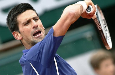 Novak Djokovic stays on course for the title. Net photo.